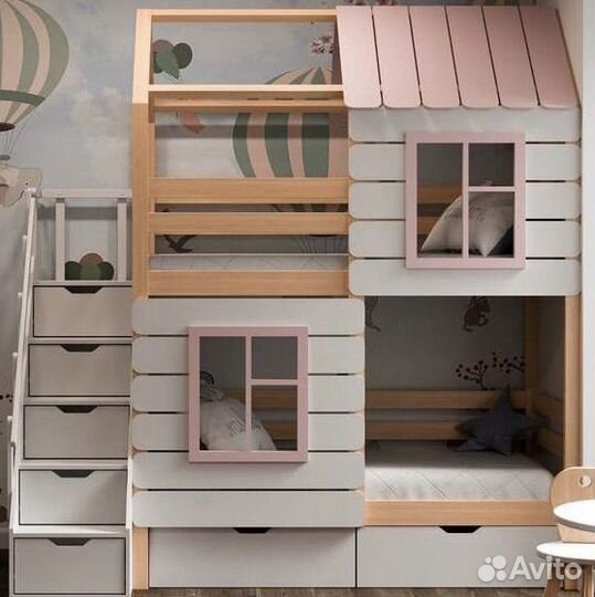 Двухъярусная кроватка из массива с лесенкой
