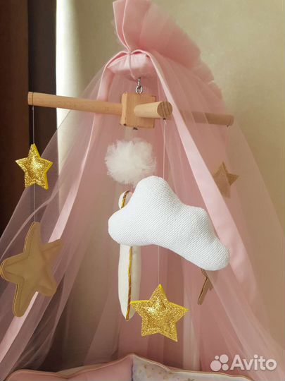 Мобиль на кроватку из фетра