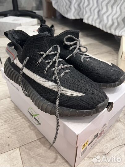 Кроссовки yeezy