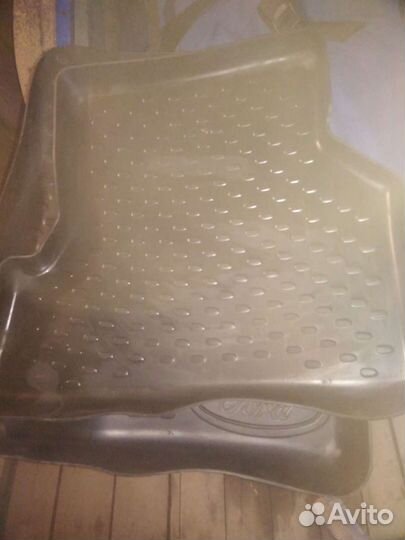 Продам коврики на форд фокус 2