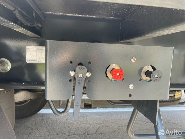 Полуприцеп шторный UAT SCFG 9226.01, 2023