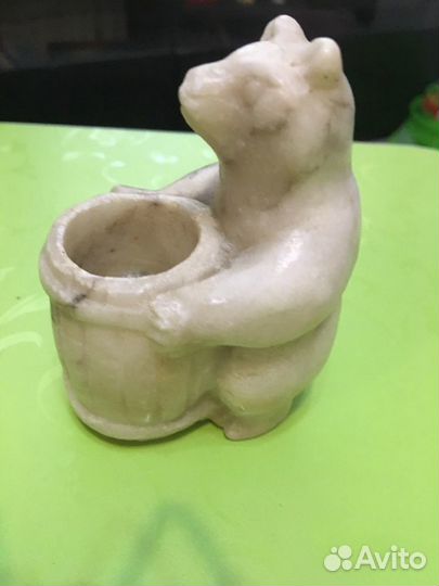 Медведь из камня