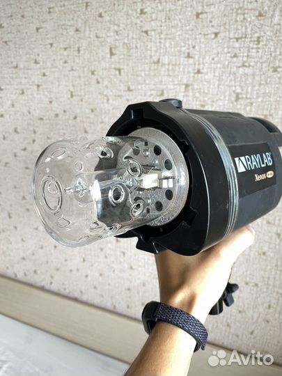 Постоянный свет Raylab Xenos RH-1000