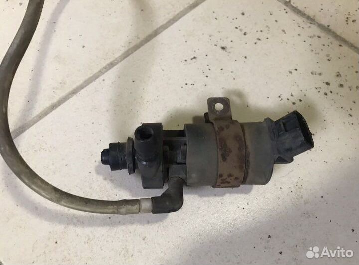 Насос омывателя фар Toyota Land Cruiser 100