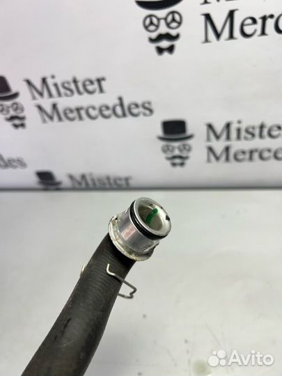 Патрубок системы охлаждения Mercedes-Benz C-Class