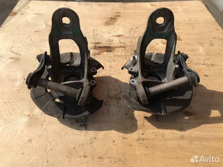 Задние кулаки ступицы BMW X5 X6 E70 E71 F15 F16