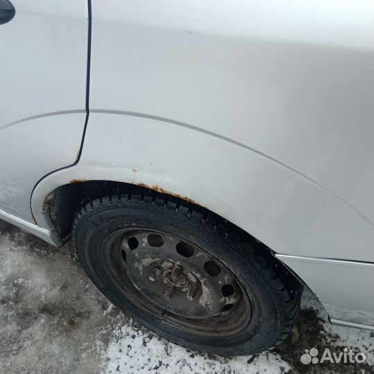 Ford Focus 1.6 МТ, 2002, битый, 356 000 км