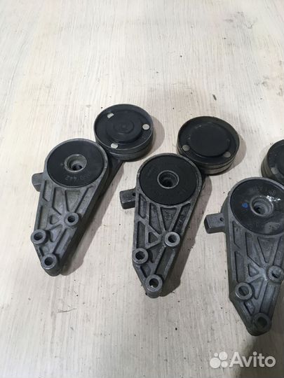 Натяжитель ремня Ауди А4 Б5 1.6 ADP 058903133