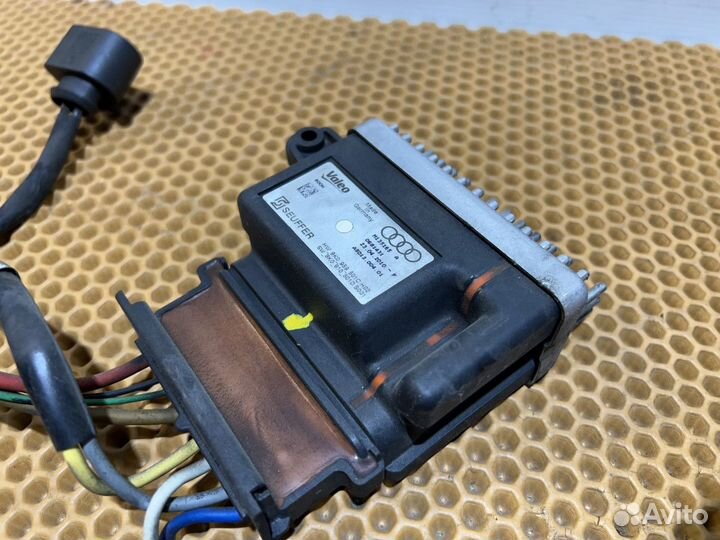 Блок управления вентиляторами Audi A4 B8 A5 8T Q5