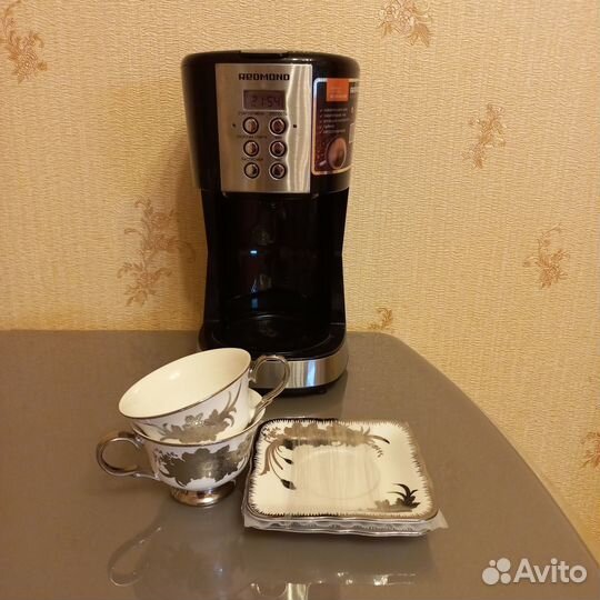 Чайный сервиз (2 чайные пары)