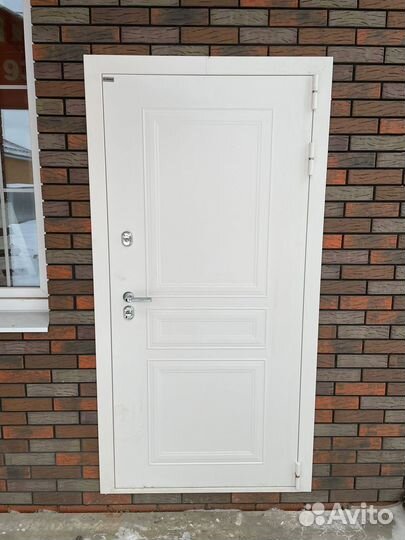 Дверь входная металлическая с терморазрывом