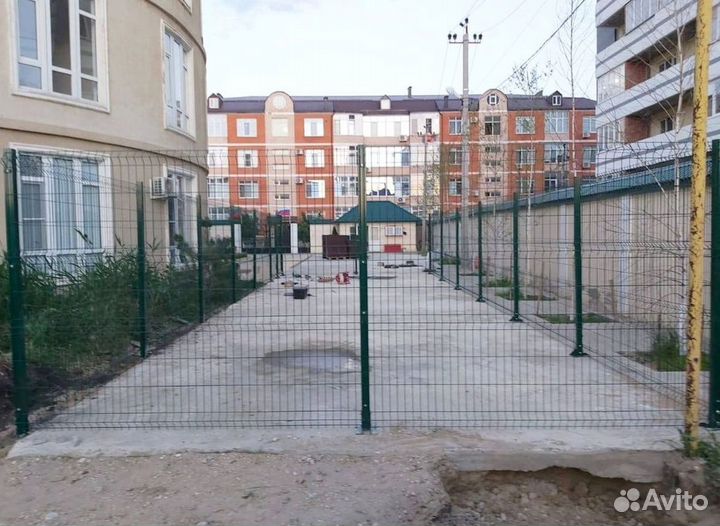 3д забор из сетки гиттер