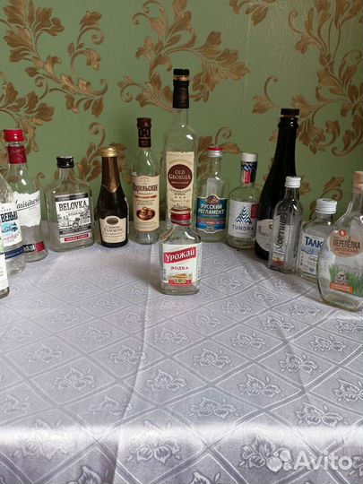 Бутылка стеклянная коллекционная