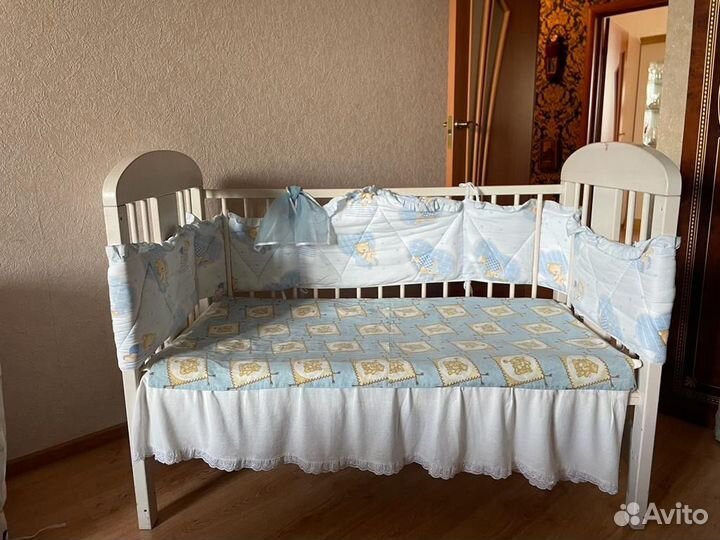 Детская кроватка