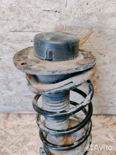 Амортизатор передний левый Peugeot 206