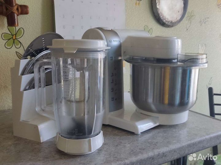Кухонный комбайн Bosch MUM4880