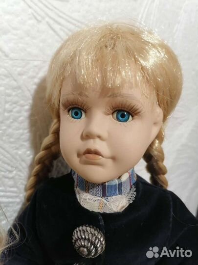 Коллекционная фарфоровая кукла пара