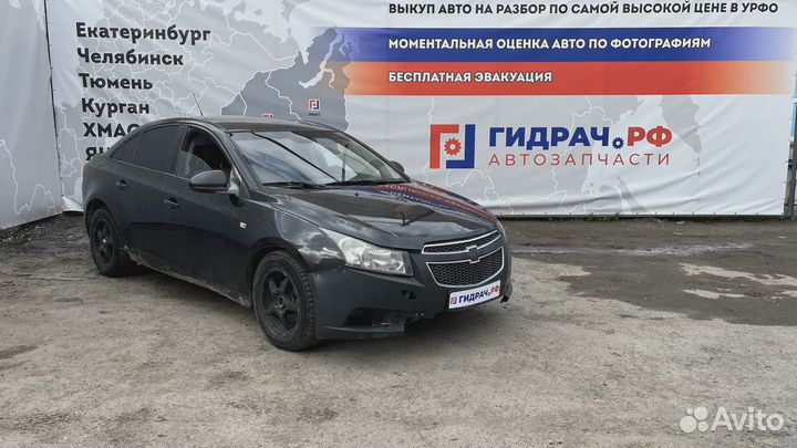 Ручка внутренняя потолочная задняя левая Chevrolet