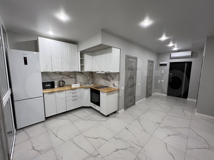 2-к. квартира, 74 м², 4/9 эт.