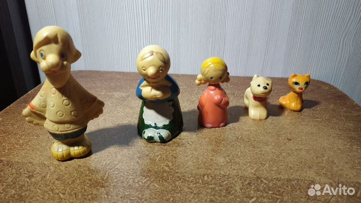 Игрушки СССР колкий пластик