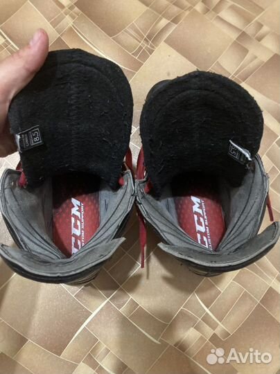 Хоккейные коньки CCM U+CL (Crazy Light) SR 8,5