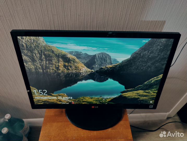 Монитор 1080p LG 22EA53 + кабели + бп