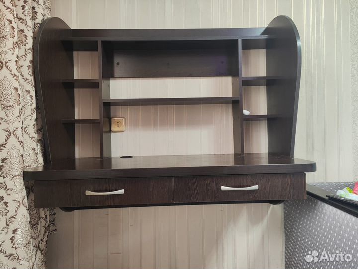 Стол настенный