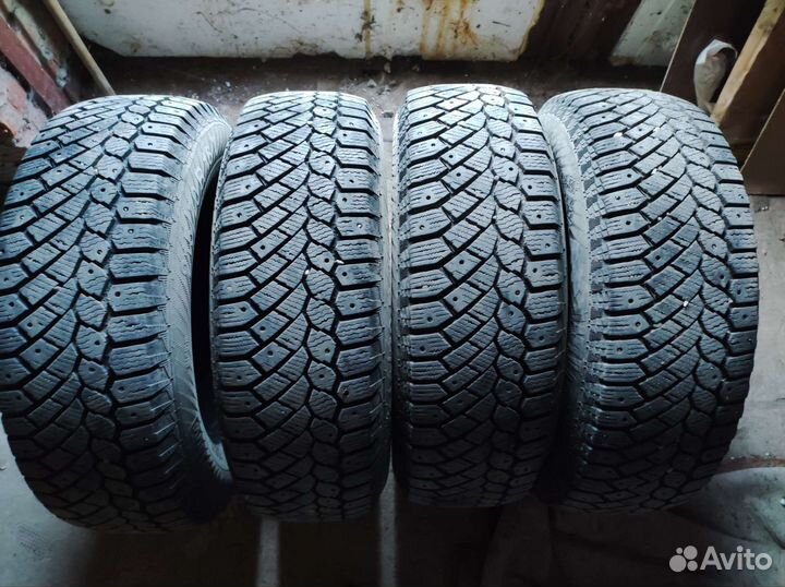 Gislaved Nord Frost 200 SUV 215/70 R16 100T