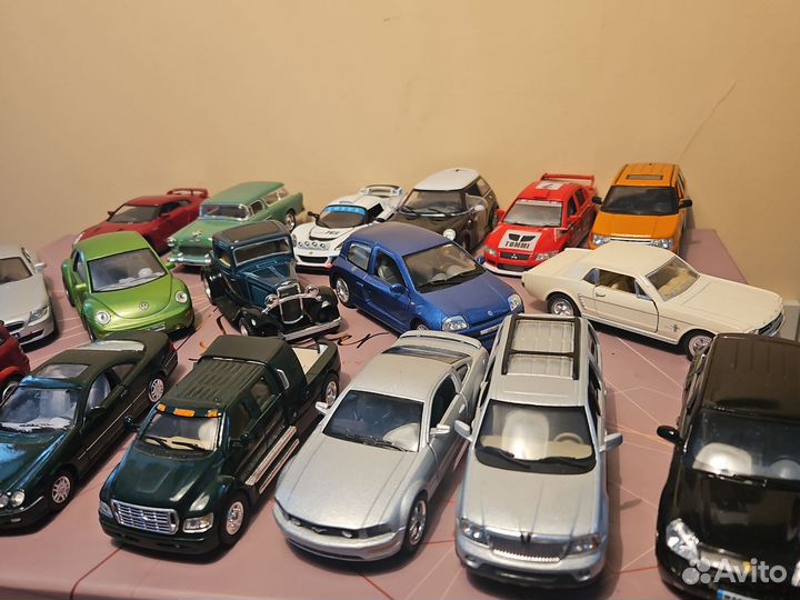 Машинки Кинсмарт,Форд, Линкольн,Мерседес,Ауди