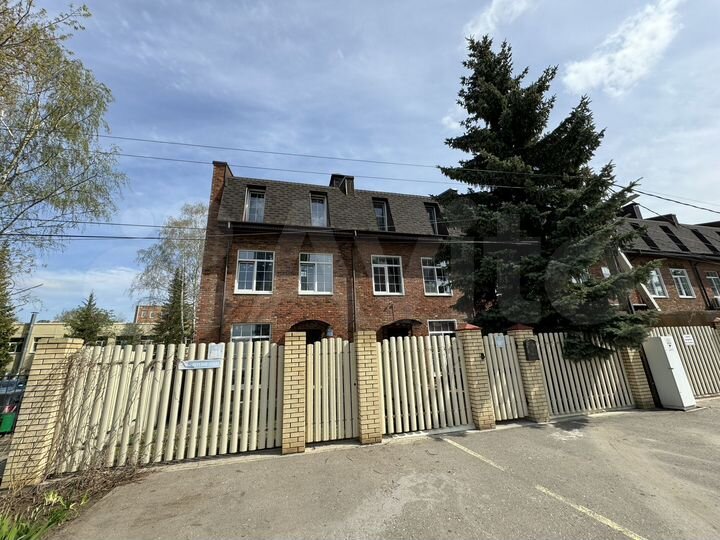 Таунхаус 195 м² на участке 2 сот.