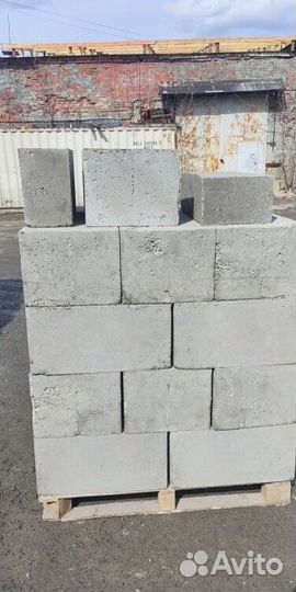 Полистиролбетонный блок 588/300/380