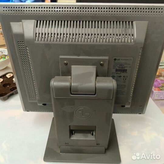 Монитор LG