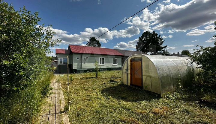 4-к. квартира, 60 м², 1/1 эт.