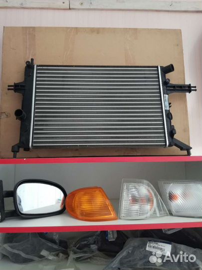 Радиатор охлаждения Opel Astra G