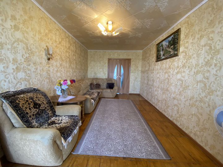 4-к. квартира, 77 м², 3/3 эт.