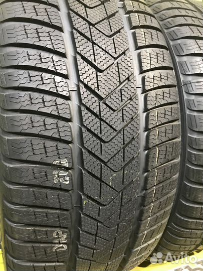 Pirelli Scorpion Winter 275/40 R21 и 315/35 R21 107V
