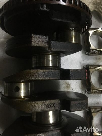 Коленвал + шатуны с поршнями BVY