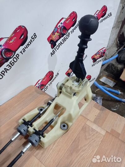 Кулиса троса в сборе МКПП Kia Rio 2 рест. JB 2011