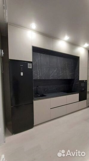 Кухня в потолок