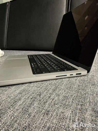 Macbook pro 14 m1 pro 16/512
