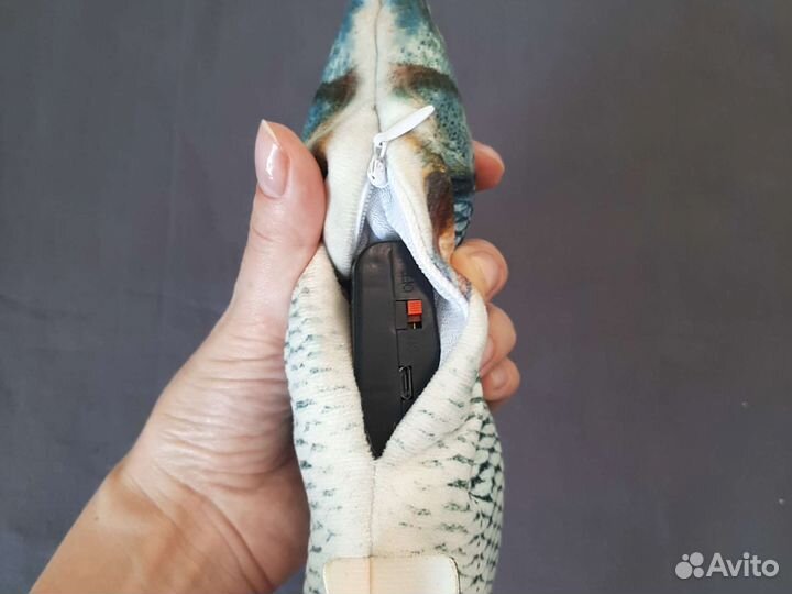 Игрушки для кошек живая рыба