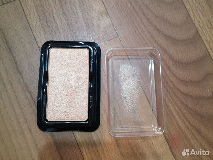 Тени хайлайтер Make up for ever