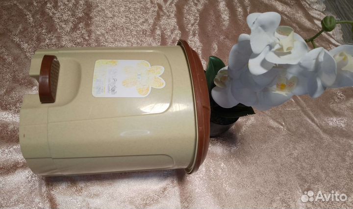 Мусорное ведро с педалью