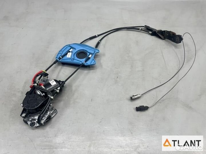 Доводчик двери задний правый toyota alphard