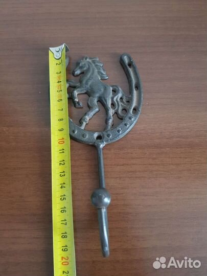 Крючок настенный, металл