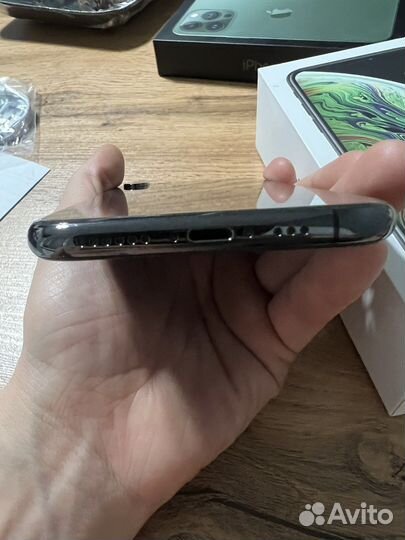 Телефон iPhone xs