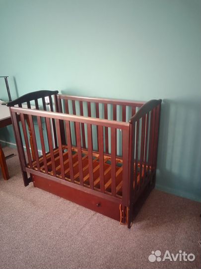 Детская кроватка