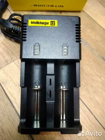 Зарядное устройство Nitecore intellicharger i2