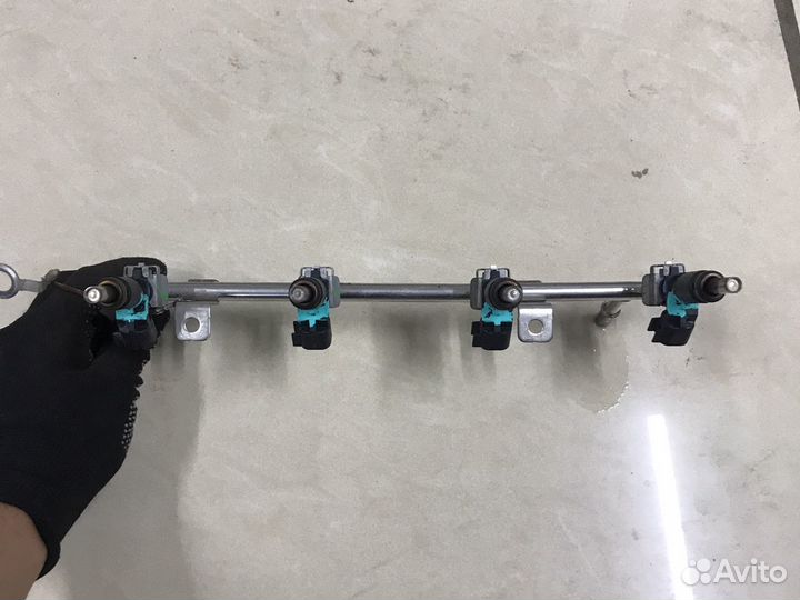 Топливная форсунка Opel Astra J 2010-2016г 1.6л