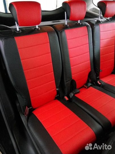 Чехлы Автопилот на Opel Zafira C: черные + красный